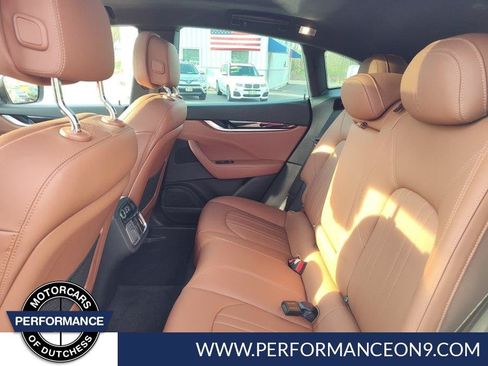Used 2019 Maserati Levante AWD/4WD image 14