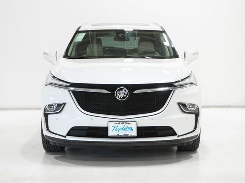 Used 2023 Buick Enclave Essence w/ Experience Buick Package image 3