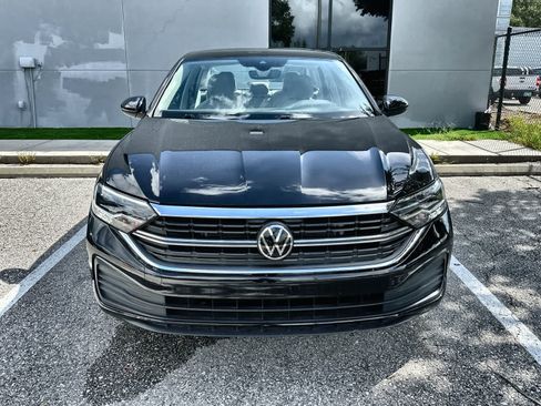 Used 2023 Volkswagen Jetta SE w/ Panoramic Sunroof Package FWD image 12