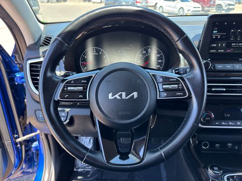 Used 2022 Kia Seltos EX AWD/4WD image 26