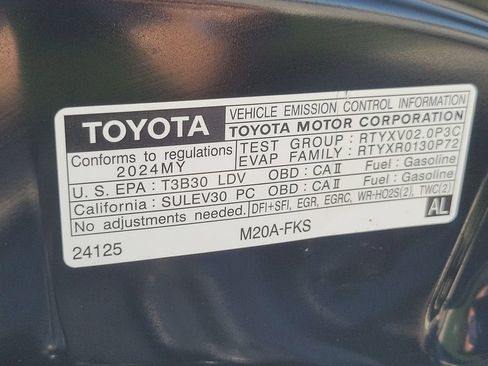 Used 2024 Toyota Corolla LE FWD image 33