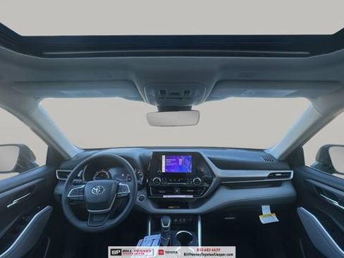 New 2026 Toyota Highlander XLE image 10
