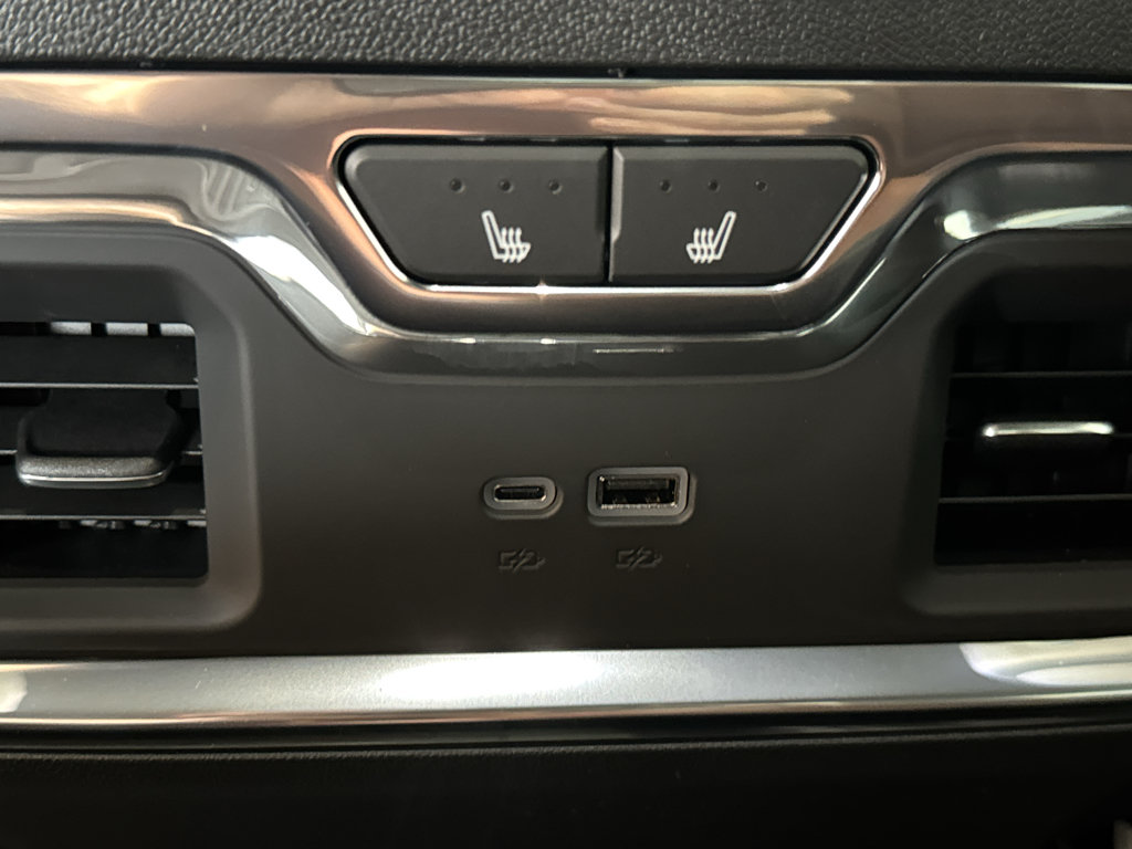 New 2026 GMC Sierra 3500 Denali Ultimate AWD/4WD image 16