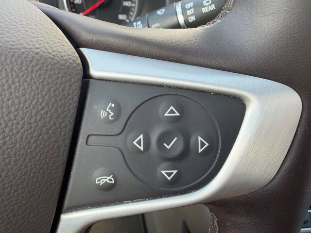 Used 2023 GMC Acadia SLT w/ Preferred Package FWD image 16