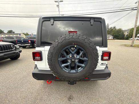 New 2026 Jeep Wrangler Unlimited Sport w/ Dual Top Group AWD/4WD image 4