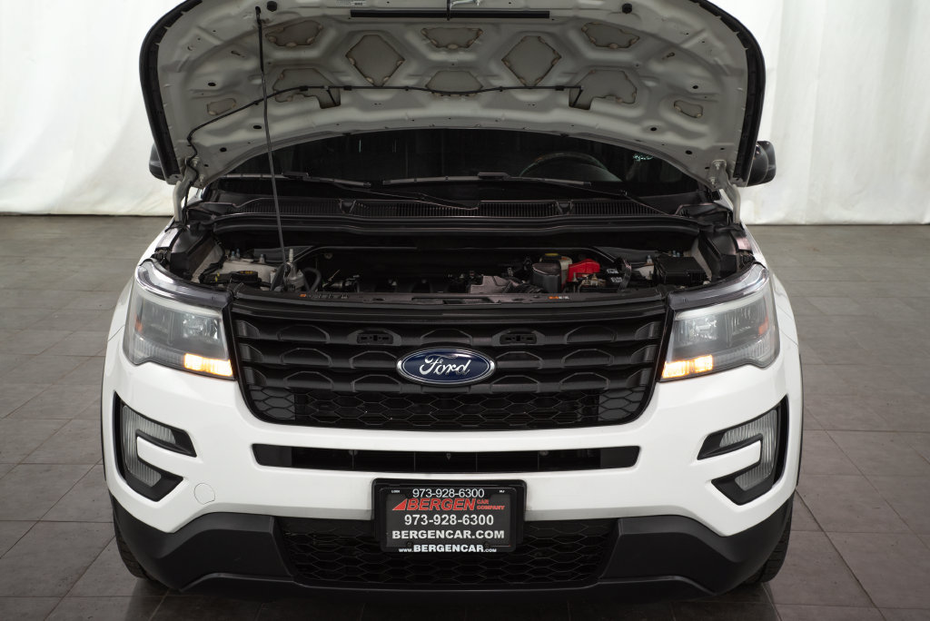 Used 2017 Ford Explorer 4WD Police Interceptor w/ Ready For The Road Package image 3
