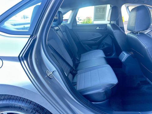 Used 2025 Volkswagen Jetta SE image 39