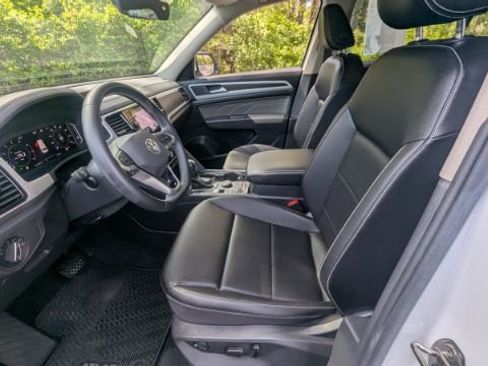 Used 2023 Volkswagen Atlas SE w/ Panoramic Sunroof Package image 19