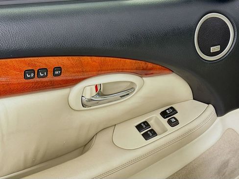 Used 2006 Lexus SC 430 Convertible image 20