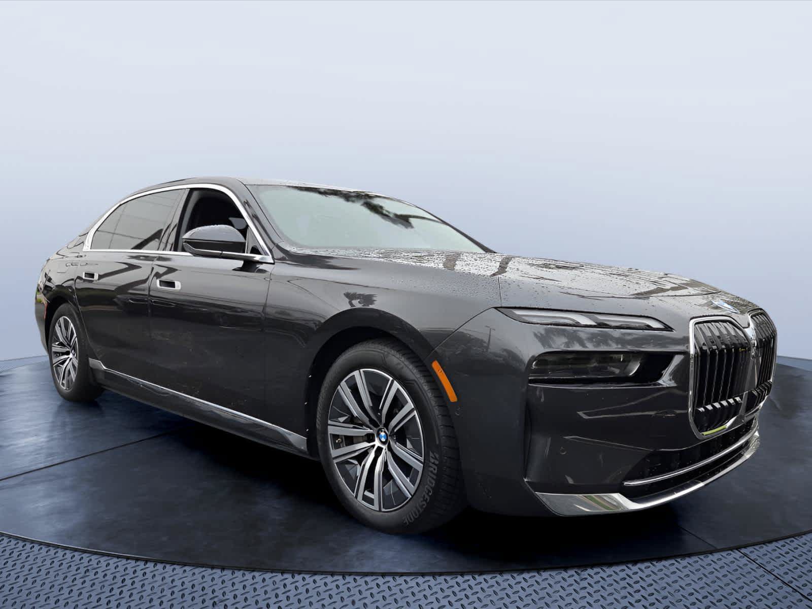 Used 2024 BMW i7 eDrive50 w/ Premium Package RWD image 1