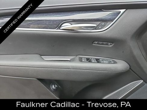 Used 2022 Cadillac XT5 Premium Luxury w/ Technology Package AWD/4WD image 13