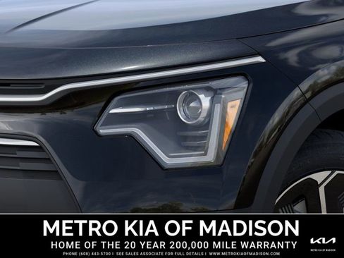 New 2026 Kia Niro LX image 10