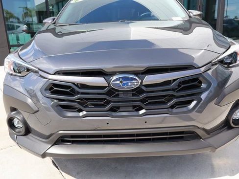 Used 2025 Subaru Crosstrek 2.0i Premium image 9