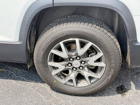 Used 2021 GMC Acadia SLE FWD image 31
