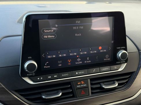 Used 2023 Nissan Altima 2.5 SV image 19