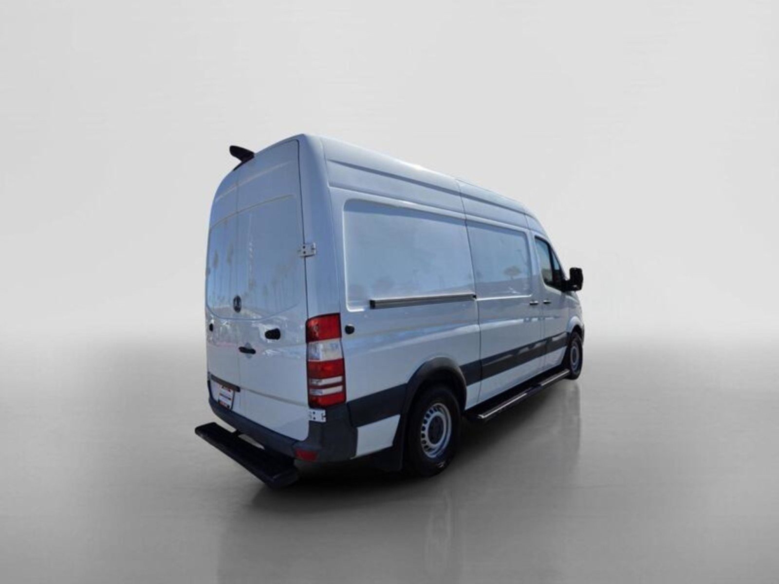 Used 2017 Mercedes-Benz Sprinter 2500 image 5