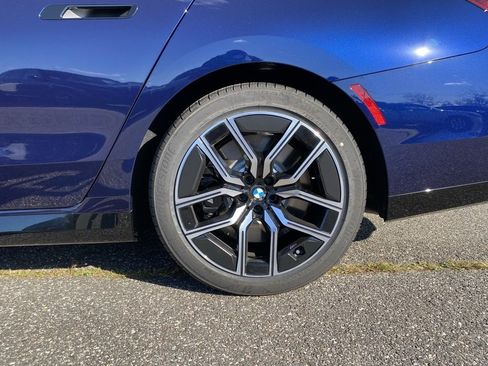 New 2026 BMW 760i xDrive image 5