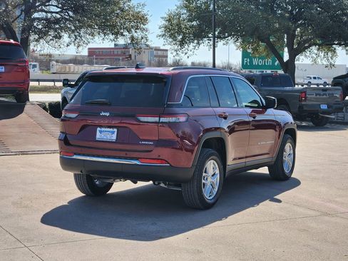 New 2026 Jeep Grand Cherokee Laredo image 4