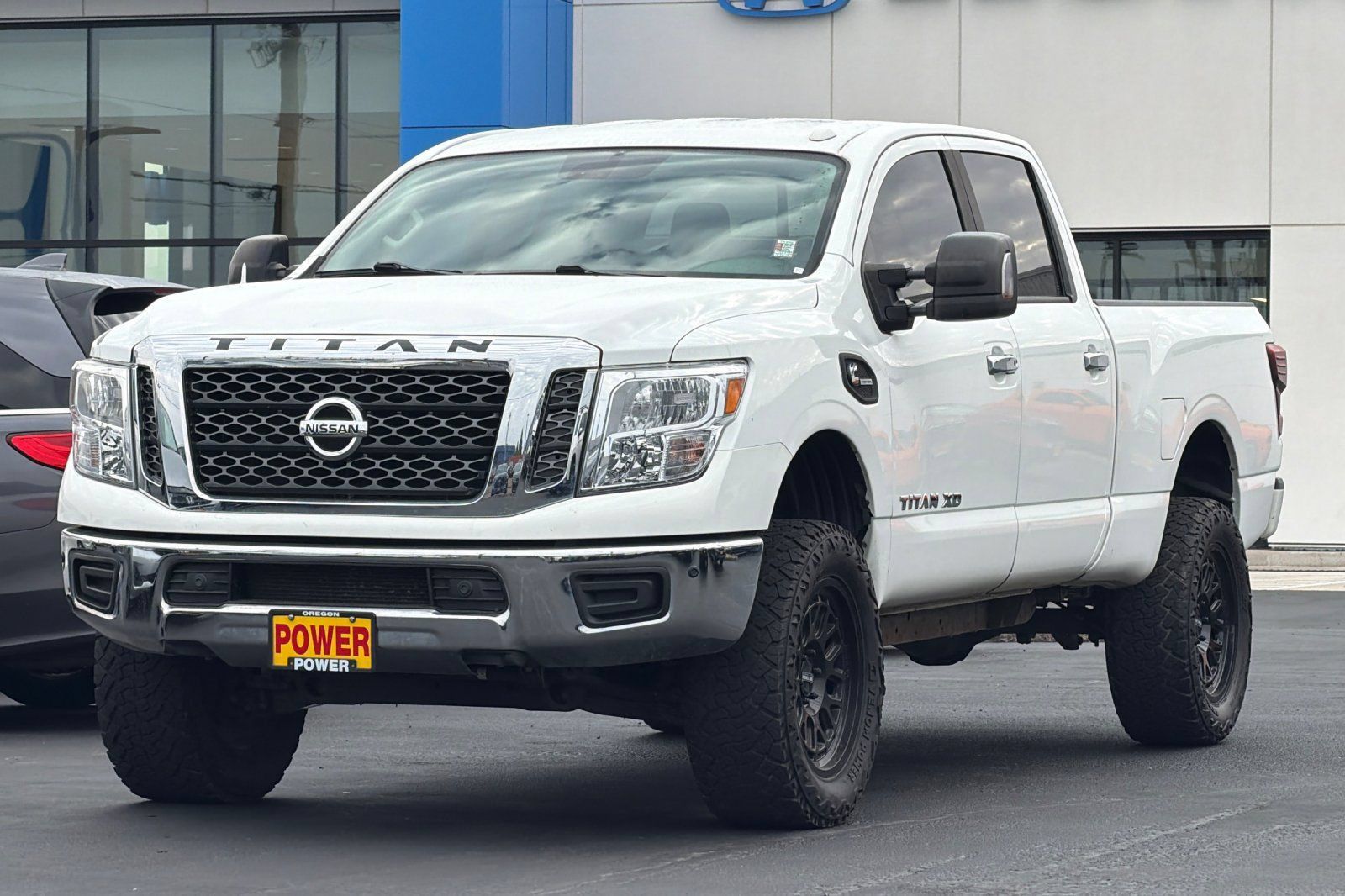 Used 2018 Nissan Titan SV w/ SV Convenience Package AWD/4WD image 7