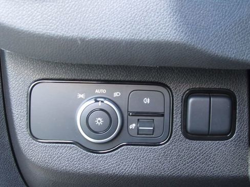 Used 2024 Mercedes-Benz Sprinter 2500 image 32