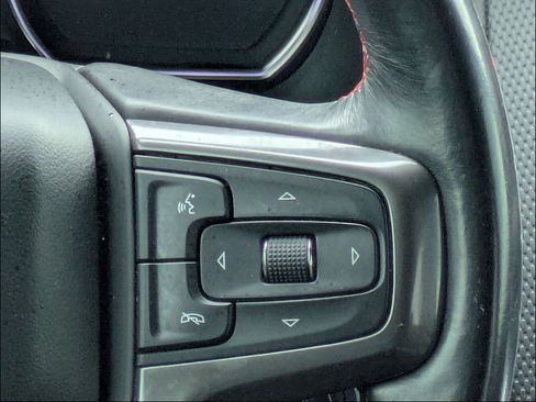 Used 2021 Chevrolet Suburban RST AWD/4WD image 18