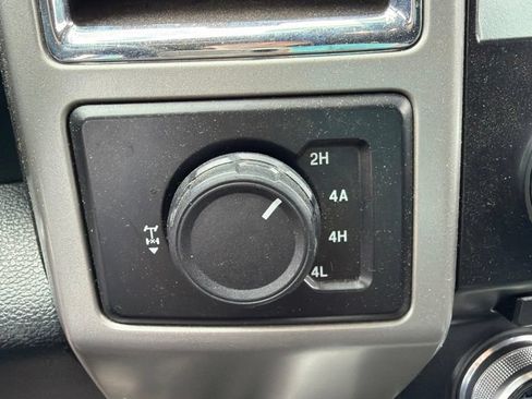 Used 2015 Ford F150 Lariat w/ Equipment Group 502A Luxury AWD/4WD image 23