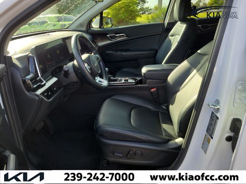 Used 2025 Kia Sportage EX FWD image 19