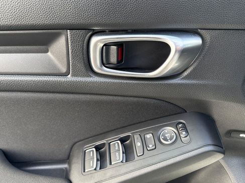 Certified 2025 Honda Civic Sport image 5