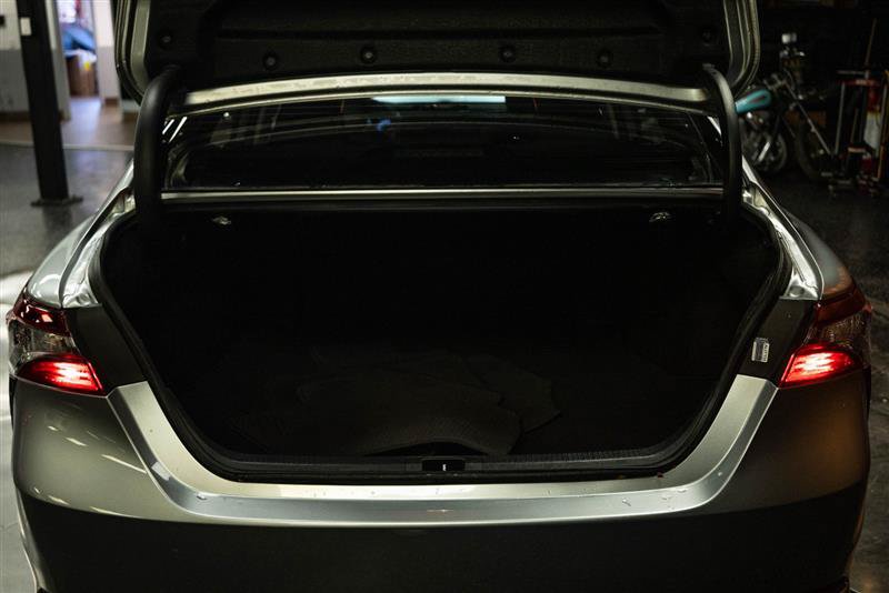Used 2024 Toyota Camry SE FWD image 7