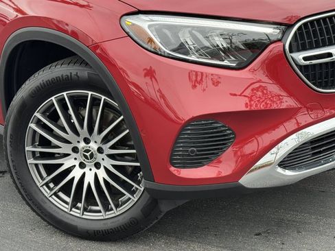 Used 2025 Mercedes-Benz GLC 300 image 2