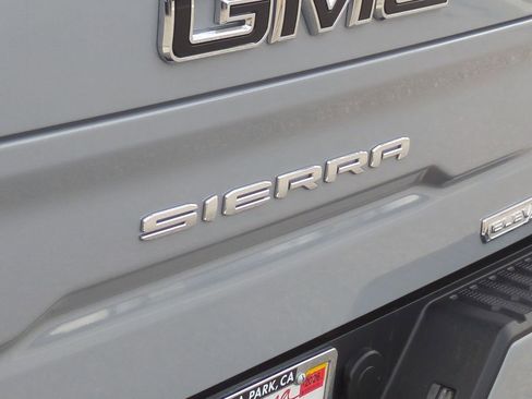 Used 2024 GMC Sierra 1500 Elevation image 31