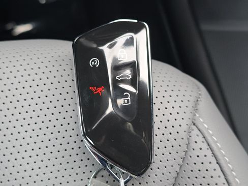 New 2026 Volkswagen Atlas Cross Sport SEL R-Line image 27