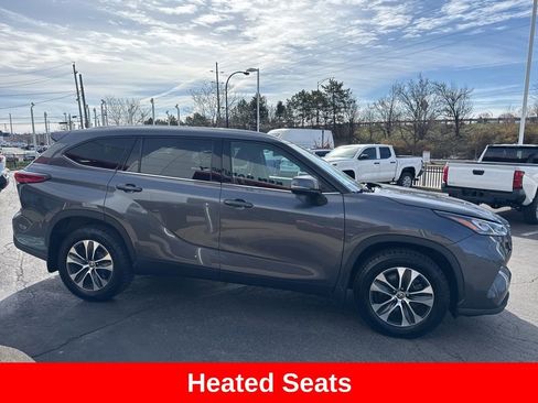 Used 2020 Toyota Highlander XLE image 8