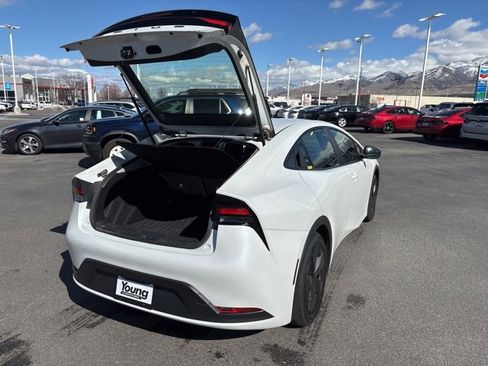 Used 2024 Toyota Prius LE image 26