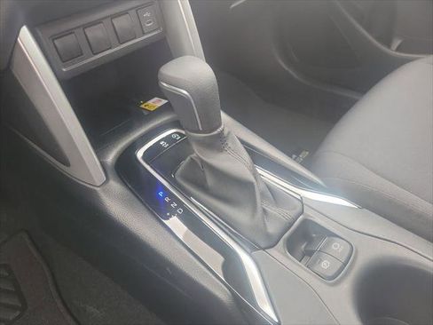 Certified 2023 Toyota Corolla Cross LE image 28