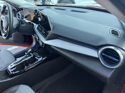 Certified 2024 Chevrolet Trax LT w/ Driver Confidence Package image 36