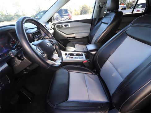 Certified 2022 Ford Explorer XLT w/ Equipment Group 202A image 2