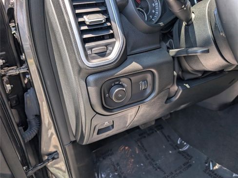 Used 2023 RAM 1500 Big Horn AWD/4WD image 20