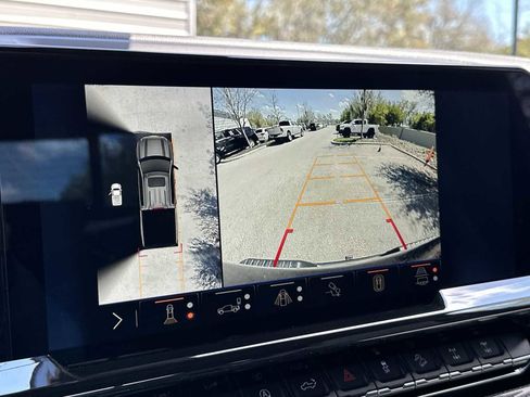 Used 2024 Chevrolet Silverado 1500 ZR2 w/ Technology Package image 22