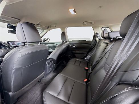 Certified 2025 Nissan Rogue SL image 10