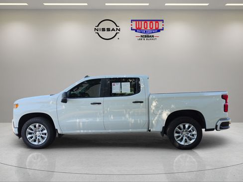 Used 2022 Chevrolet Silverado 1500 Custom w/ Safety Confidence Package AWD/4WD image 6