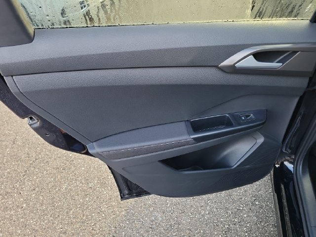 Certified 2026 Volkswagen Taos SE FWD image 8