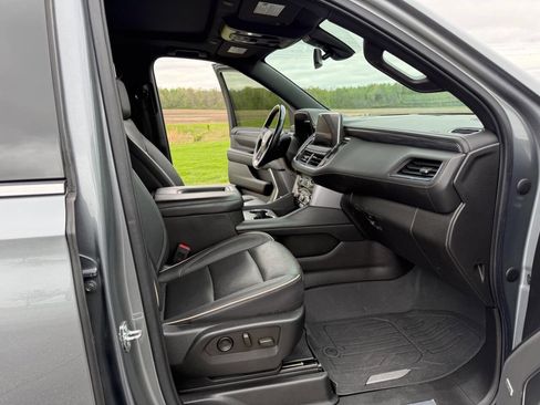 Used 2022 GMC Yukon XL SLT w/ SLT Premium Package AWD/4WD image 19