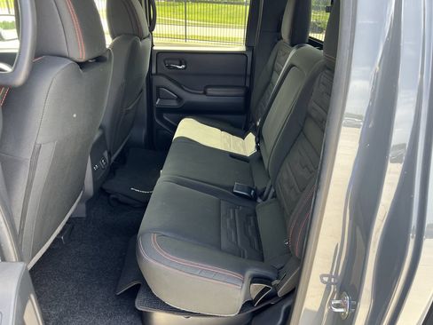 Used 2025 Nissan Frontier Pro-X w/ Pro Convenience Package RWD image 11
