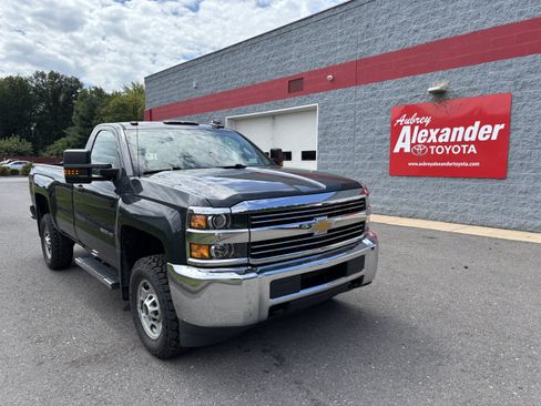 Used 2017 Chevrolet Silverado 2500 W/T w/ WT Convenience Package AWD/4WD image 1
