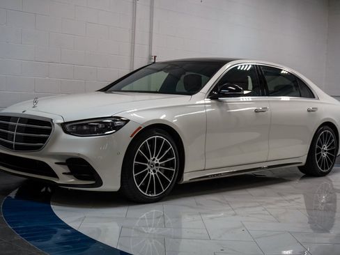 Used 2022 Mercedes-Benz S 500 4MATIC image 4