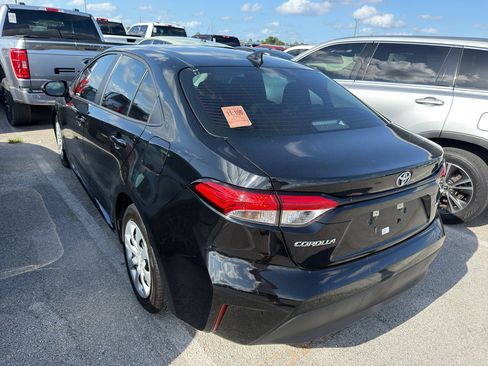 Used 2024 Toyota Corolla LE FWD image 4
