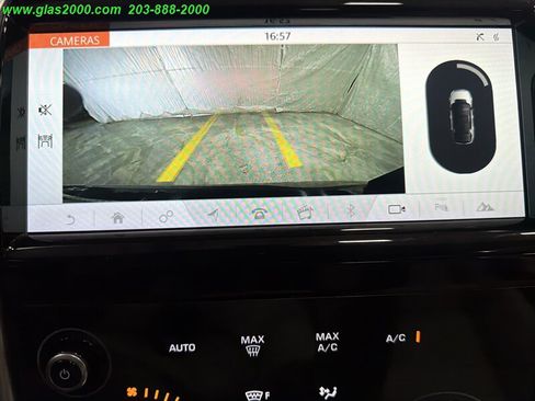 Used 2020 Land Rover Discovery Sport SE AWD/4WD image 11