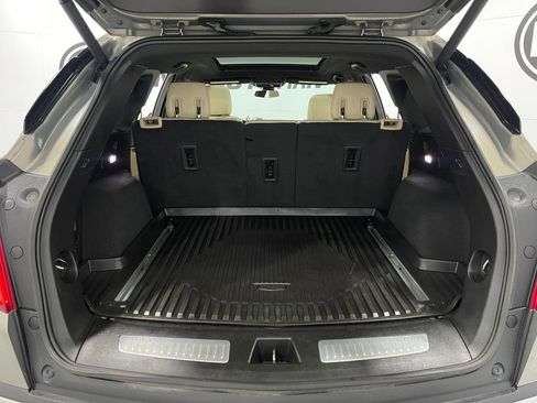 Used 2018 Cadillac XT5 Luxury w/ Driver Awareness Package image 28