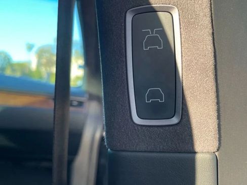 Used 2020 Tesla Model X Long Range image 44